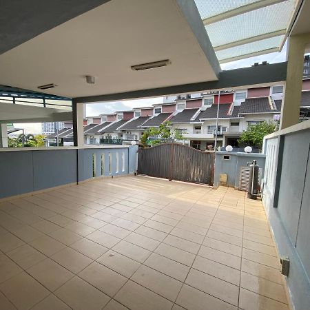 Entire Residential Home•Jia Residences Bkt Serdang沙登温暖的家 Seri Kembangan Zewnętrze zdjęcie