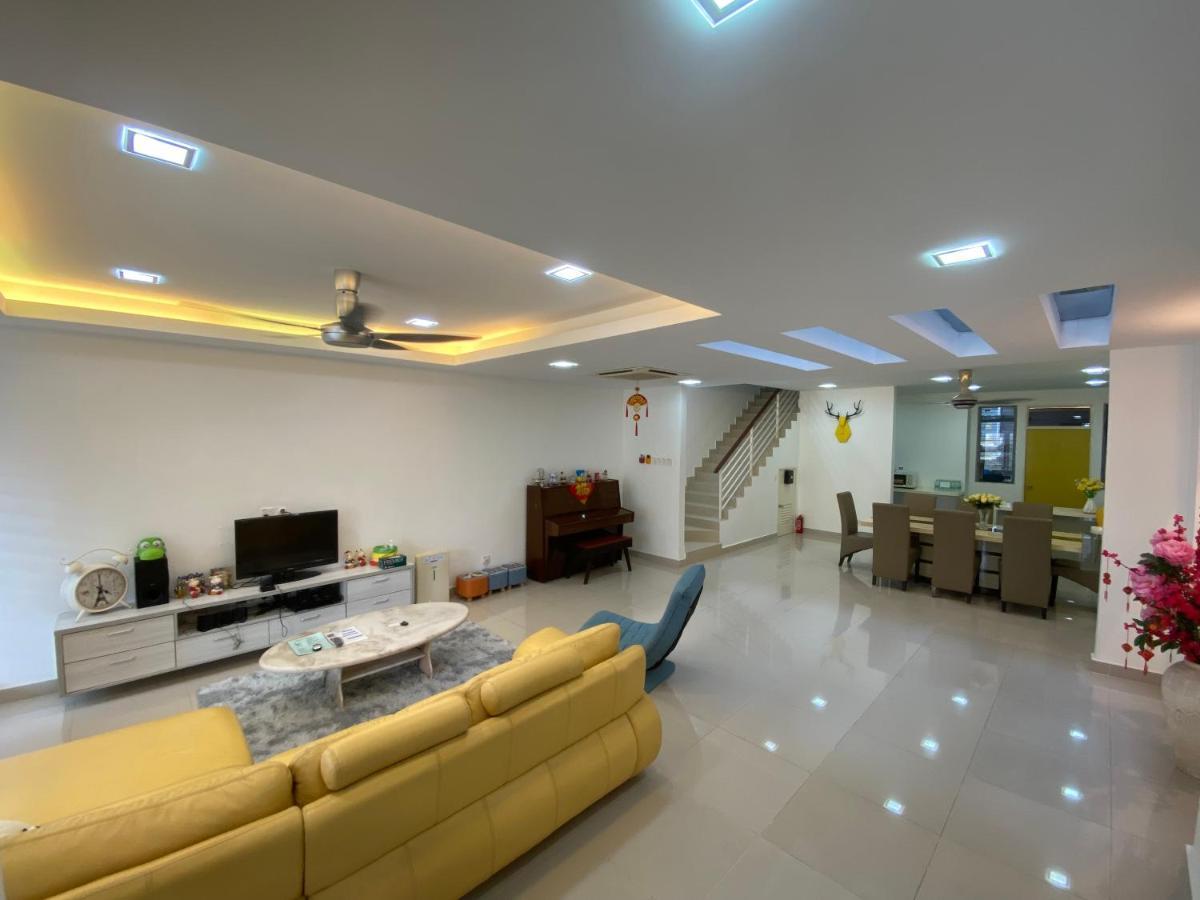 Entire Residential Home•Jia Residences Bkt Serdang沙登温暖的家 Seri Kembangan Zewnętrze zdjęcie
