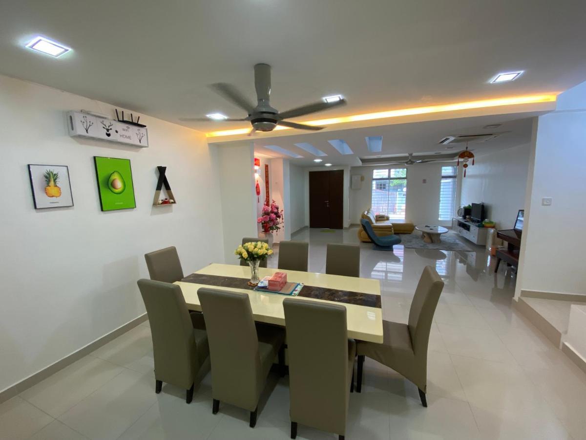 Entire Residential Home•Jia Residences Bkt Serdang沙登温暖的家 Seri Kembangan Zewnętrze zdjęcie