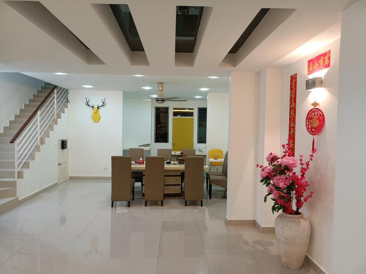 Entire Residential Home•Jia Residences Bkt Serdang沙登温暖的家 Seri Kembangan Zewnętrze zdjęcie