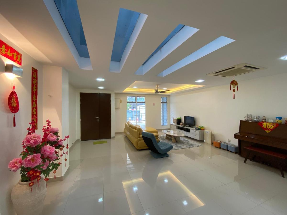 Entire Residential Home•Jia Residences Bkt Serdang沙登温暖的家 Seri Kembangan Zewnętrze zdjęcie