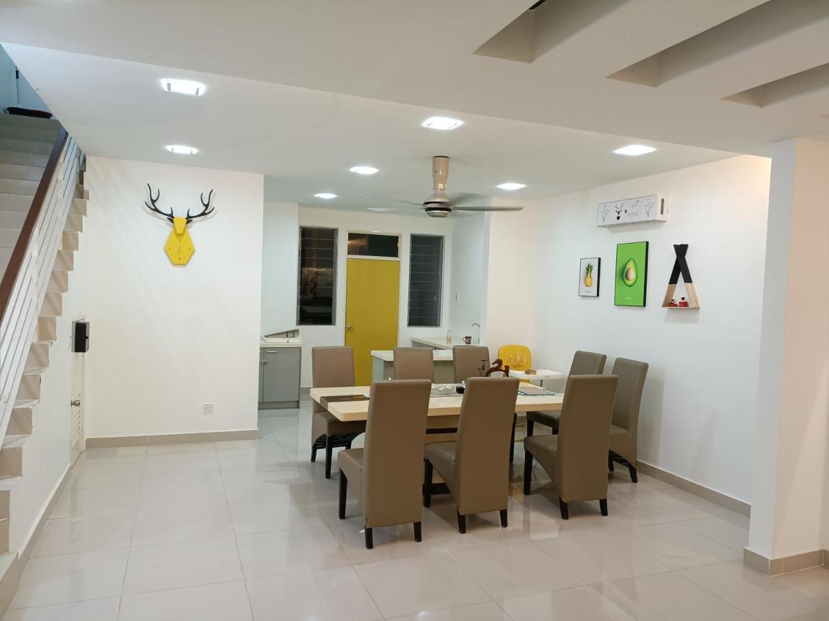 Entire Residential Home•Jia Residences Bkt Serdang沙登温暖的家 Seri Kembangan Zewnętrze zdjęcie