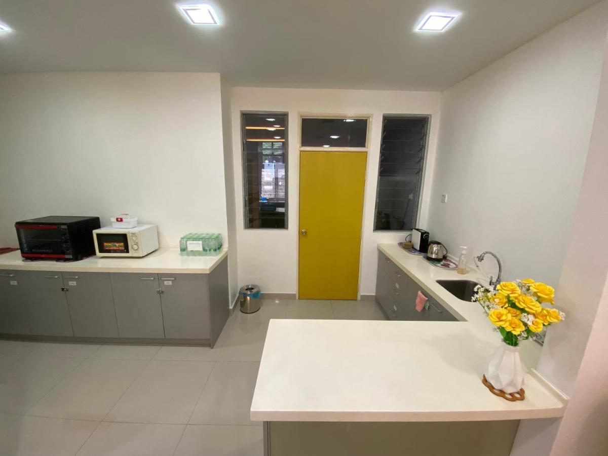 Entire Residential Home•Jia Residences Bkt Serdang沙登温暖的家 Seri Kembangan Zewnętrze zdjęcie