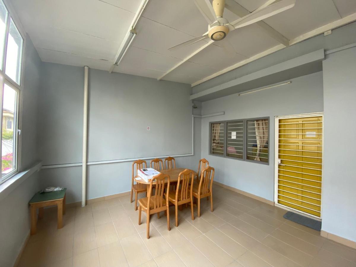 Entire Residential Home•Jia Residences Bkt Serdang沙登温暖的家 Seri Kembangan Zewnętrze zdjęcie