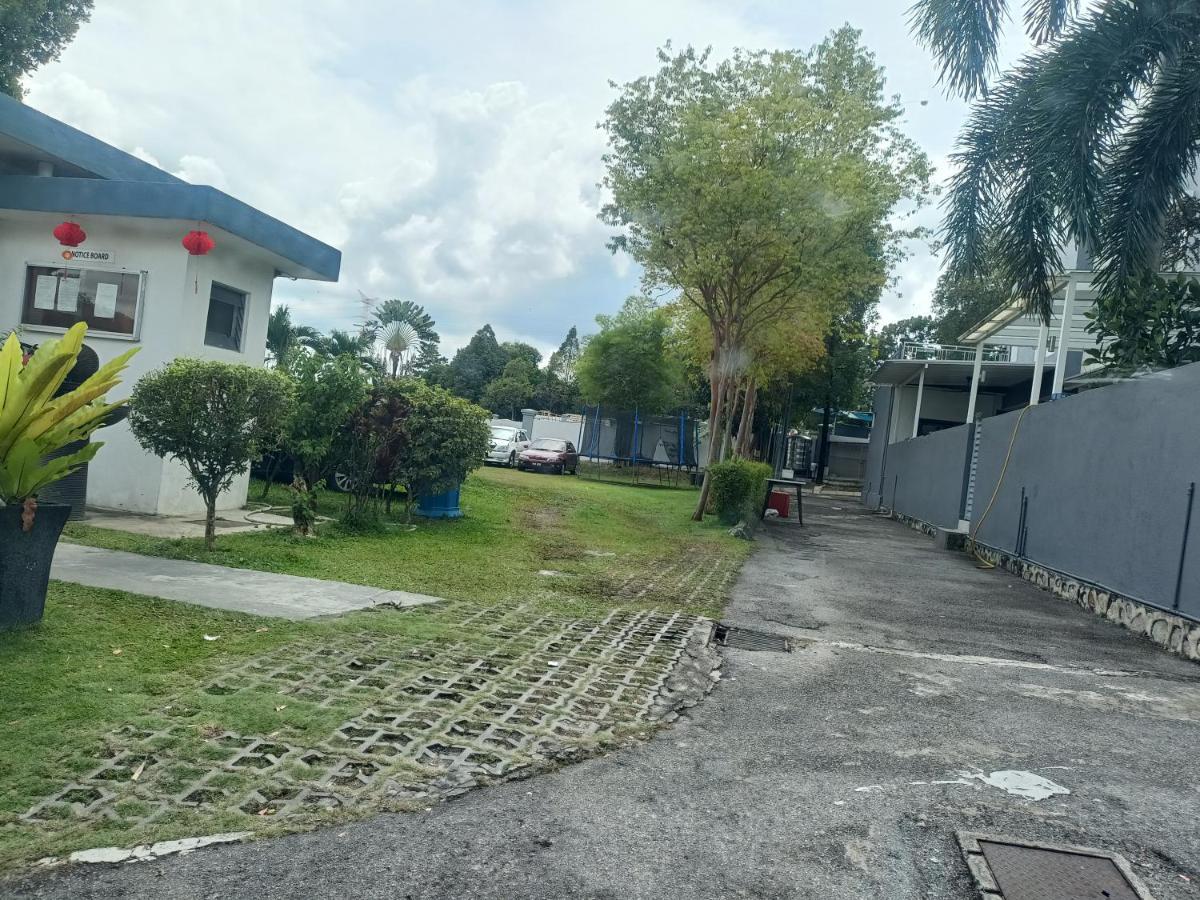Entire Residential Home•Jia Residences Bkt Serdang沙登温暖的家 Seri Kembangan Zewnętrze zdjęcie