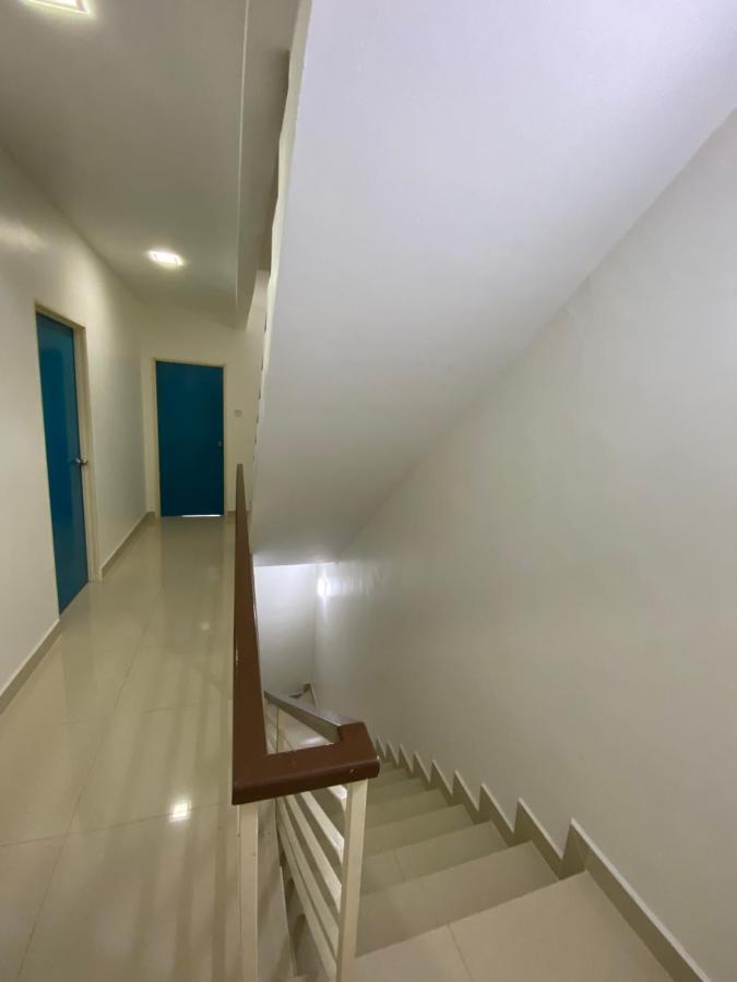 Entire Residential Home•Jia Residences Bkt Serdang沙登温暖的家 Seri Kembangan Zewnętrze zdjęcie