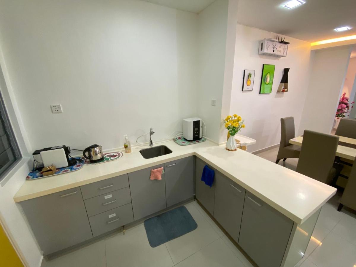 Entire Residential Home•Jia Residences Bkt Serdang沙登温暖的家 Seri Kembangan Zewnętrze zdjęcie
